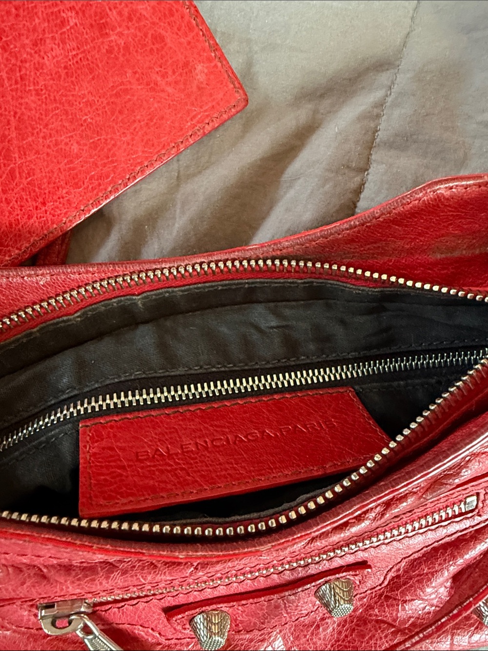 Balenciaga Red Leather Shoulder Bag - Picture 10 of 10